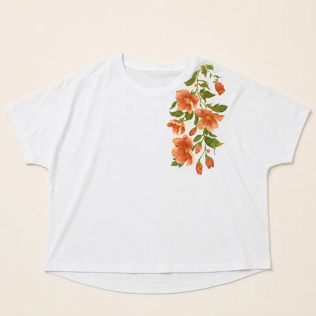 Burnt Orange Bloom – Handbemaltes T-Shirt