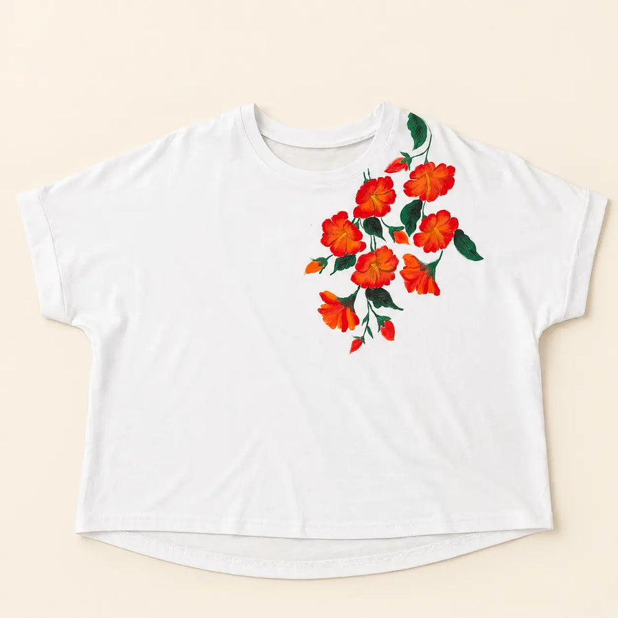 Red Orange Bloom – Handbemaltes T-Shirt